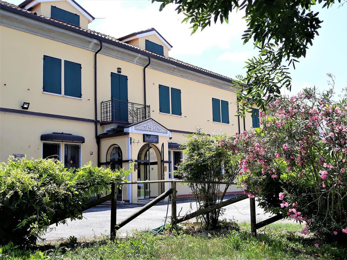 Hotel Locanda Del Passo Pomposa ภายนอก รูปภาพ